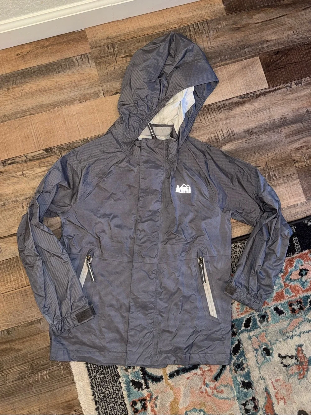 REI CO-OP Boys Gray Hooded Waterproof Nylon Zip Front Jacket Wind Rain Proof 6/7